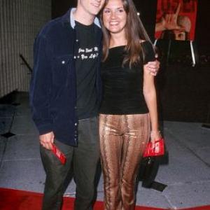 Charlie Korsmo and Sara Marsh at event of Loser 2000