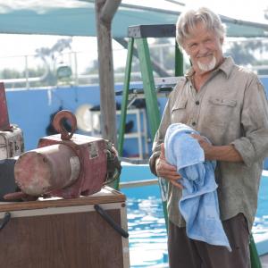 Still of Kris Kristofferson in Dolphin Tale (2011)