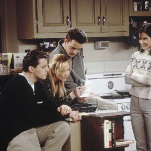 Still of Courteney Cox, Lisa Kudrow, Matt LeBlanc and Matthew Perry in Draugai (1994)