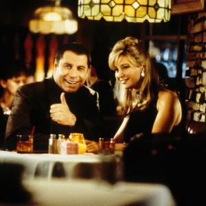 Still of John Travolta and Lisa Kudrow in Lucky Numbers 2000