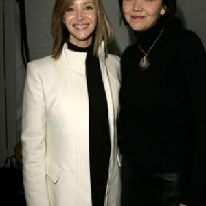 Lisa Kudrow and Maggie Gyllenhaal at event of Happy Endings (2005)