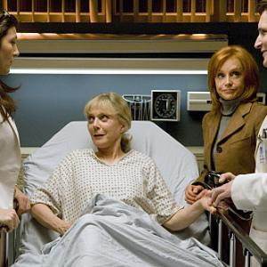 Still of Blythe Danner, Swoosie Kurtz, Peter Facinelli and Eve Best in Nurse Jackie (2009)