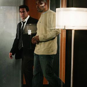 Still of Anthony LaPaglia and Eriq La Salle in Without a Trace 2002