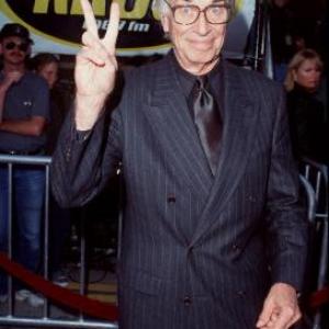 Martin Landau at event of The X Files (1998)