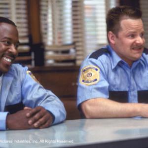 Still of Martin Lawrence and Steve Zahn in National Security (2003)