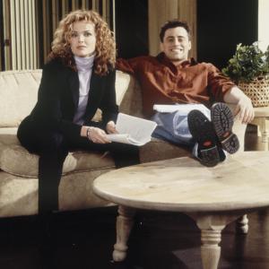 Still of Dina Meyer and Matt LeBlanc in Draugai (1994)