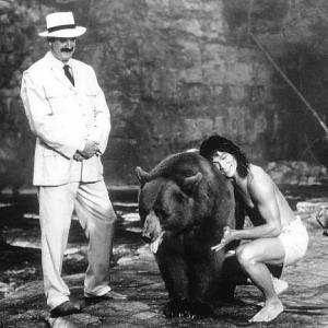 Still of John Cleese and Jason Scott Lee in The Jungle Book 1994