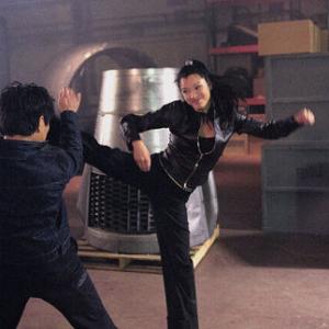 Still of Jet Li and Kelly Hu in Cradle 2 the Grave (2003)