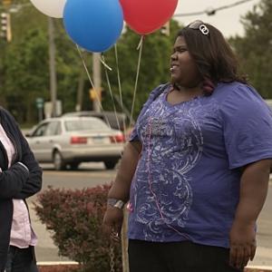 Still of Laura Linney and Gabourey Sidibe in The Big C 2010
