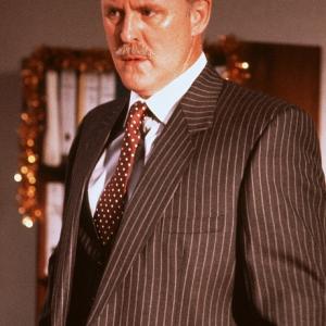 Still of John Lithgow in A Good Man in Africa (1994)