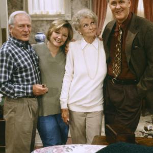 Still of John Lithgow, Jane Curtin, George Grizzard and Elaine Stritch in Trecias luitas nuo saules (1996)