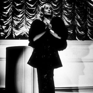 Carole Lombard, 1937.