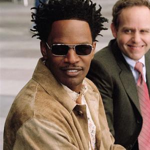Still of Peter MacNicol and Jamie Foxx in Breakin All the Rules 2004