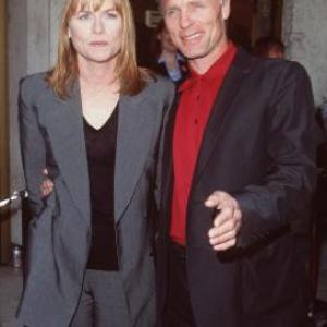 Ed Harris and Amy Madigan at event of Trumeno sou 1998