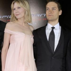 Kirsten Dunst and Tobey Maguire at event of Zmogus voras 3 2007
