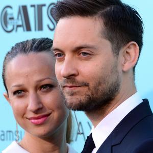 Tobey Maguire and Jennifer Meyer at event of Didysis Getsbis (2013)