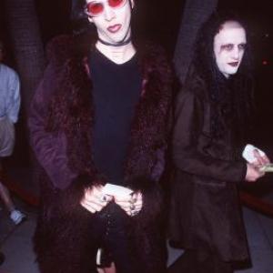 Marilyn Manson and Jeordie White at event of U Turn 1997