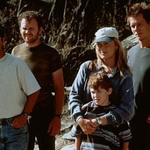 Still of Kevin Bacon, John C. Reilly, David Strathairn, Meryl Streep and Joseph Mazzello in The River Wild (1994)