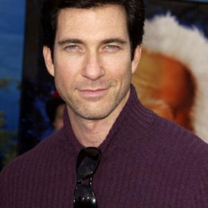 Dylan McDermott at event of The Santa Clause 2 2002