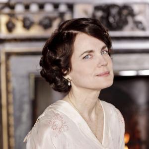 Still of Elizabeth McGovern in Downton Abbey 2010