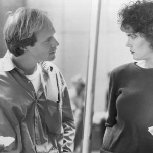 Still of Elizabeth McGovern and Jan Egleson in A Shock to the System 1990