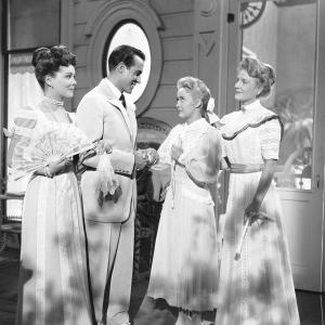 Still of Ricardo Montalban and Jane Powell in Two Weeks with Love 1950