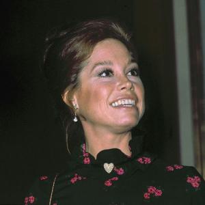 Emmy Awards 1974 Mary Tyler Moore