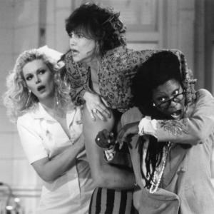 Still of Whoopi Goldberg, Sally Field and Cathy Moriarty in Soapdish (1991)