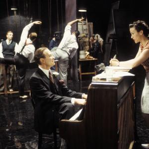 Still of Kevin Kline and Alanis Morissette in De-Lovely (2004)