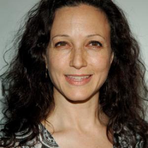 Bebe Neuwirth at event of Happy Endings (2005)