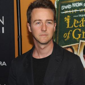 Edward Norton at event of Leaves of Grass 2009
