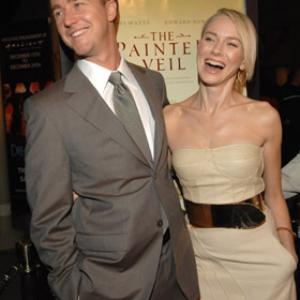 Edward Norton and Naomi Watts at event of The Painted Veil (2006)