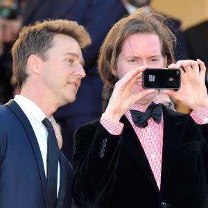 Edward Norton and Wes Anderson at event of Menesienos karalyste 2012