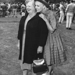 The Notorious Landlady Kim Novak and her mother on the set 1962 Columbia