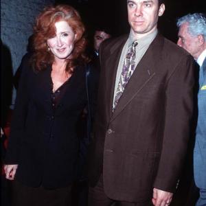 Michael OKeefe and Bonnie Raitt at event of Ghosts of Mississippi 1996
