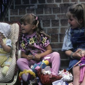 Still of Ashley Olsen and Jodie Sweetin in Full House 1987
