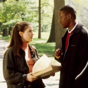 Still of Anna Paquin and Rob Brown in Finding Forrester (2000)