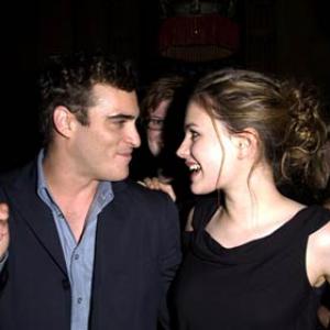 Anna Paquin and Joaquin Phoenix at event of Buffalo Soldiers 2001