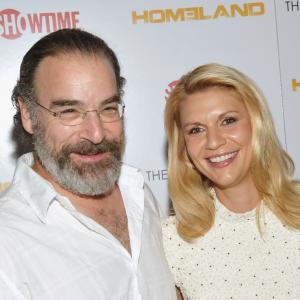 Claire Danes and Mandy Patinkin at event of Tevyne (2011)