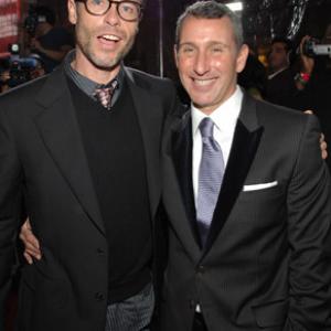 Guy Pearce and Adam Shankman at event of Bedtime Stories (2008)