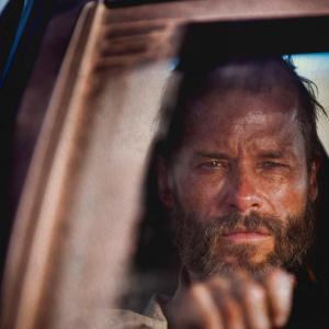 Still of Guy Pearce in The Rover 2014