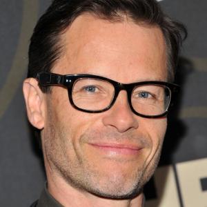Guy Pearce at event of Mildred Pierce 2011