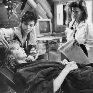 Still of Nia Peeples, Nancy Everhard and Cindy Pickett in DeepStar Six (1989)