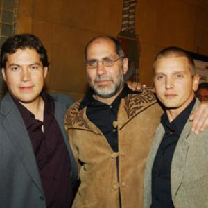 Barry Pepper Guillermo Arriaga and Julio Cedillo at event of The Three Burials of Melquiades Estrada 2005