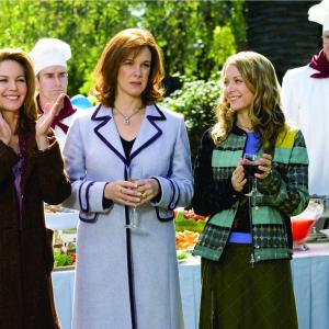 Still of Diane Lane and Elizabeth Perkins in Must Love Dogs 2005
