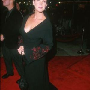 Elizabeth Perkins at event of Kovos klubas 1999