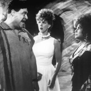 Still of Elizabeth Taylor John Goodman and Elizabeth Perkins in The Flintstones 1994