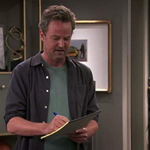 Still of Matthew Perry in The Odd Couple (2015)