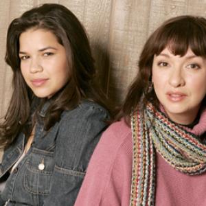 Elizabeth Pea and America Ferrera at event of How the Garcia Girls Spent Their Summer 2005