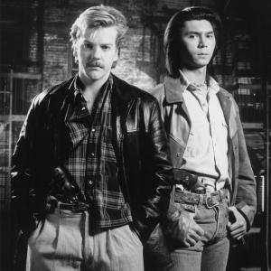 Still of Kiefer Sutherland and Lou Diamond Phillips in Renegades 1989
